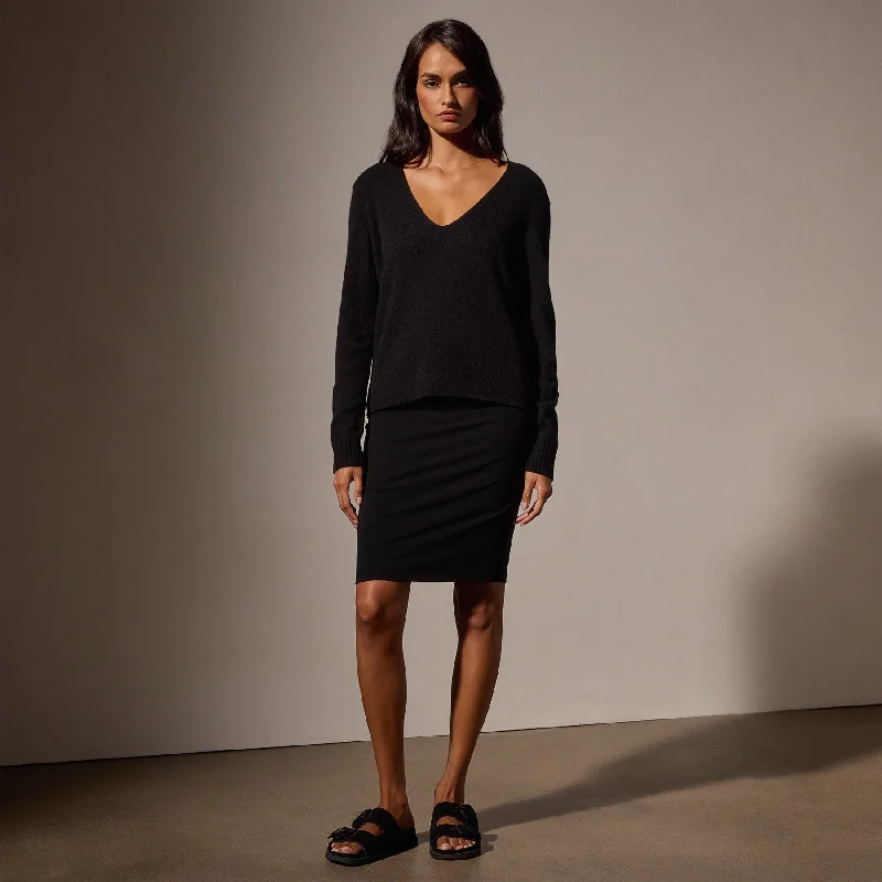 Soft Featherweight Cashmere Deep V Sweater - Black